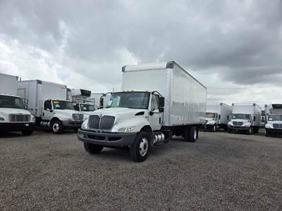 International MV607 26 ft Box Truck - 240HP, 6 Speed Automatic, Roll up Door, Liftgate