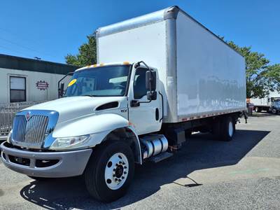International MV607 26 ft Box Truck - 240HP, 6 Speed Automatic, Roll up Door, Liftgate