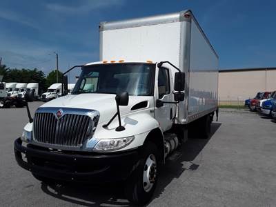International MV607 24 ft Box Truck - 240HP, 6 Speed Automatic, Roll up Door, Liftgate