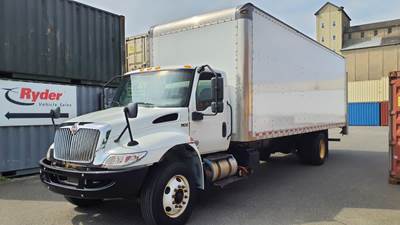 International MV607 26 ft Box Truck - 240HP, 7 Speed Automatic, Roll up Door, Liftgate