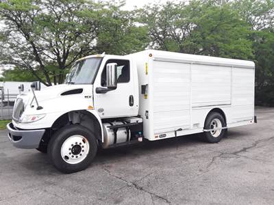 International MV607 15 ft Box Truck - 260HP, 6 Speed Automatic