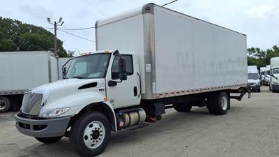 International MV607 26 ft Box Truck - 240HP, 6 Speed Automatic, Roll up Door, Liftgate