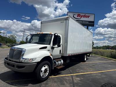 International MV607 26 ft Box Truck - 280HP, 6 Speed Automatic, Roll up Door, Liftgate