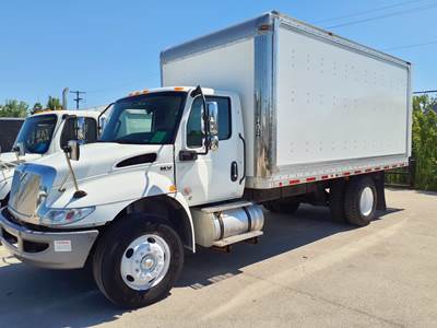 International MV607 18 ft Box Truck - 260HP, 6 Speed Automatic, Roll up Door