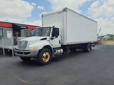 International MV607 26 ft Box Truck - 240HP, 6 Speed Automatic, Roll up Door, Liftgate
