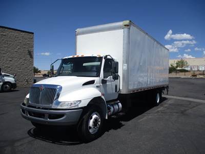 International MV607 26 ft Box Truck - 240HP, 6 Speed Automatic, Roll up Door, Liftgate