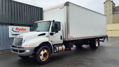 International MV607 26 ft Box Truck - 240HP, 6 Speed Automatic, Roll up Door, Liftgate