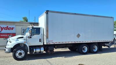 International MV607 26 ft Box Truck - 270HP, 6 Speed Automatic, Roll up Door, Liftgate