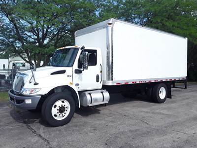 International MV607 20 ft Box Truck - 260HP, 6 Speed Automatic, Roll up Door
