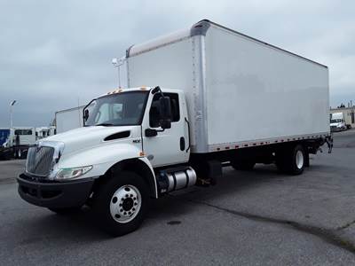 International MV607 26 ft Box Truck - 240HP, 6 Speed Automatic, Roll up Door, Liftgate