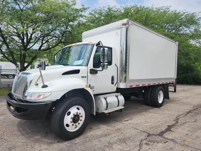 International MV607 16 ft Box Truck - 260HP, 6 Speed Automatic, Roll up Door