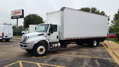 International MV607 26 ft Box Truck - 240HP, 6 Speed Automatic, Roll up Door, Liftgate