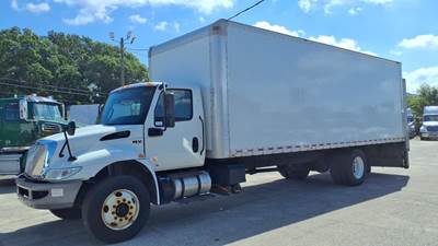 International MV607 26 ft Box Truck - 240HP, 7 Speed Automatic, Roll up Door, Liftgate