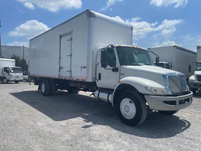 International MV607 26 ft Box Truck - 240HP, 6 Speed Automatic, Roll up Door, Liftgate