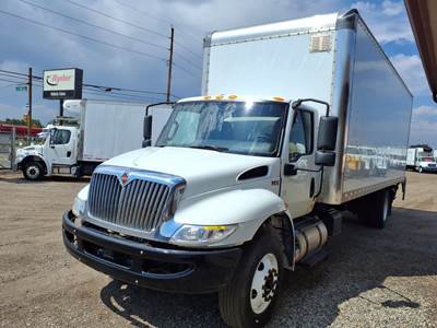 International MV607 26 ft Box Truck - 240HP, 6 Speed Automatic, Roll up Door, Liftgate