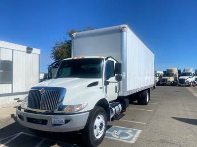 International MV607 26 ft Box Truck - 240HP, 6 Speed Automatic, Roll up Door, Liftgate