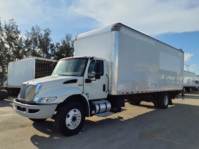 International MV607 26 ft Box Truck - 240HP, 6 Speed Automatic, Roll up Door, Liftgate