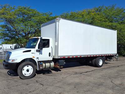 International MV607 26 ft Box Truck - 240HP, 6 Speed Automatic, Roll up Door, Liftgate