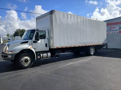 International MV607 26 ft Box Truck - 240HP, 6 Speed Automatic, Roll up Door, Liftgate