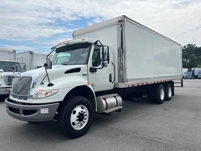 International MV607 26 ft Box Truck - 350HP, 6 Speed Automatic, Roll up Door