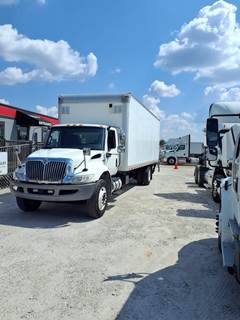 International MV607 26 ft Box Truck - 240HP, 6 Speed Automatic, Roll up Door, Liftgate