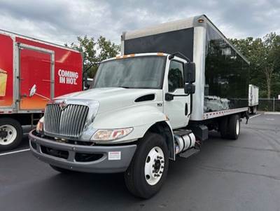 International MV607 24 ft Box Truck - 240HP, 6 Speed Automatic, Roll up Door