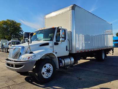 International MV607 26 ft Box Truck - 240HP, 6 Speed Automatic, Roll up Door, Liftgate