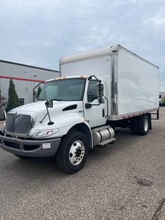 International MV607 18 ft Box Truck - 260HP, 6 Speed Automatic, Roll up Door