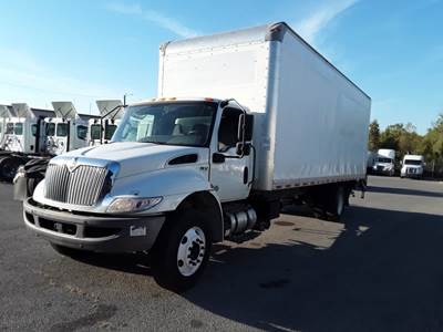 International MV607 26 ft Box Truck - 240HP, 6 Speed Automatic, Roll up Door, Liftgate