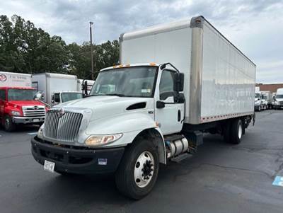 International MV607 26 ft Box Truck - 240HP, 6 Speed Automatic, Roll up Door, Liftgate