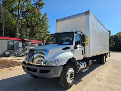 International MV607 26 ft Box Truck - 240HP, 6 Speed Automatic, Roll up Door, Liftgate