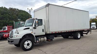 International MV607 26 ft Box Truck - 240HP, 6 Speed Automatic, Roll up Door, Liftgate