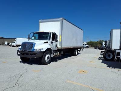 International MV607 26 ft Box Truck - 240HP, 6 Speed Automatic, Roll up Door, Liftgate