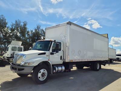 International MV607 26 ft Box Truck - 280HP, 6 Speed Automatic, Roll up Door, Liftgate