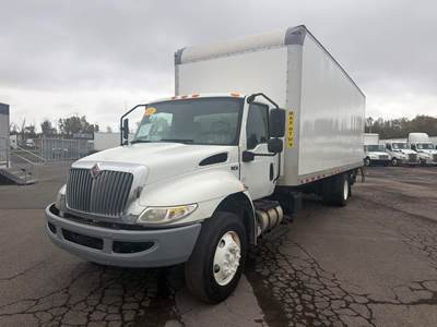 International MV607 26 ft Box Truck - 240HP, 6 Speed Automatic, Roll up Door, Liftgate