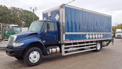 International MV607 24 ft Box Truck - 280HP, 6 Speed Automatic, Roll up Door, Liftgate