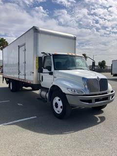 International MV607 26 ft Box Truck - 240HP, 6 Speed Automatic, Roll up Door, Liftgate