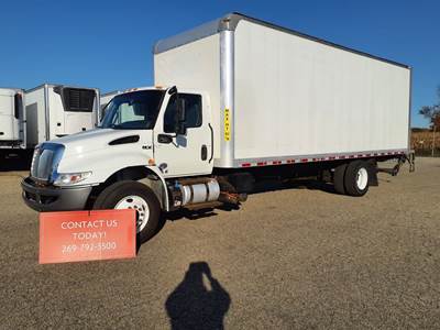 International MV607 26 ft Box Truck - 240HP, 6 Speed Automatic, Roll up Door, Liftgate