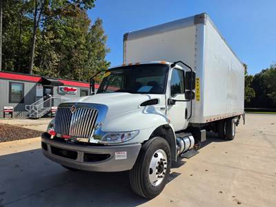 International MV607 26 ft Box Truck - 240HP, 6 Speed Automatic, Roll up Door, Liftgate