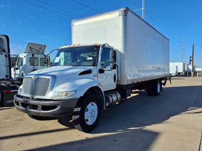 International MV607 26 ft Box Truck - 240HP, 6 Speed Automatic, Roll up Door, Liftgate