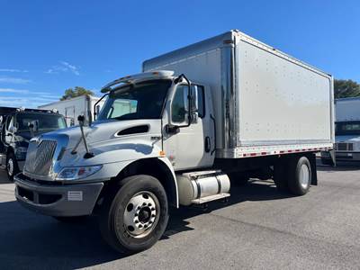 International MV607 18 ft Box Truck - 260HP, 6 Speed Automatic, Roll up Door