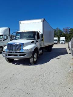 International MV607 26 ft Box Truck - 240HP, 6 Speed Automatic, Roll up Door, Liftgate