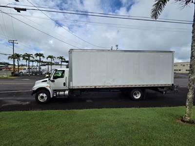 International MV607 26 ft Box Truck - 240HP, 6 Speed Automatic, Roll up Door, Liftgate