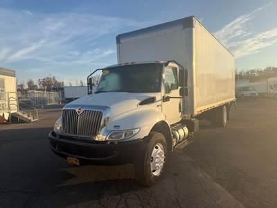 International MV607 26 ft Box Truck - 240HP, 6 Speed Automatic, Roll up Door, Liftgate