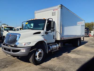 International MV607 26 ft Box Truck - 240HP, 6 Speed Automatic, Roll up Door