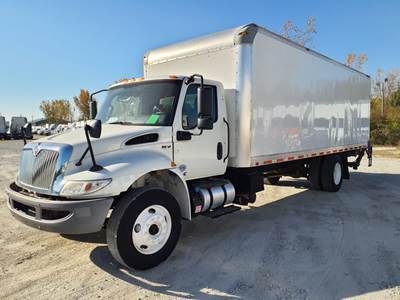 International MV607 24 ft Box Truck - 260HP, 6 Speed Automatic, Roll up Door, Liftgate