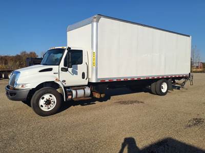 International MV607 26 ft Box Truck - 240HP, 6 Speed Automatic, Roll up Door, Liftgate