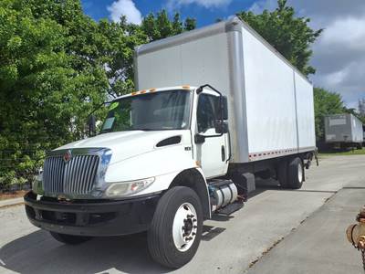 International MV607 26 ft Box Truck - 240HP, 6 Speed Automatic, Swing Door, Liftgate