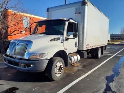 International MV607LP 18 ft Box Truck - 240HP, 6 Speed Automatic, Roll up Door