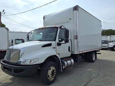 International MV607LP 16 ft Box Truck - 240HP, 6 Speed Automatic, Swing Door